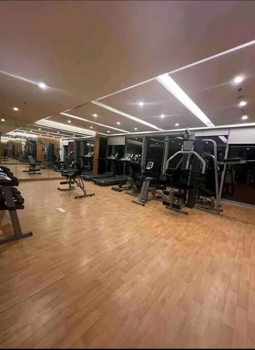 גורגאון Luxury Studios Key8 דירה